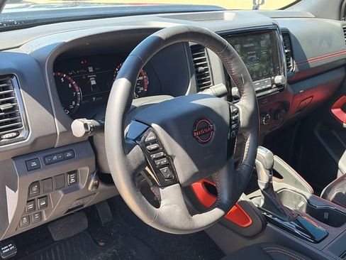 Used 2023 Nissan Frontier PRO-4X w/ Pro Convenience Package image 12