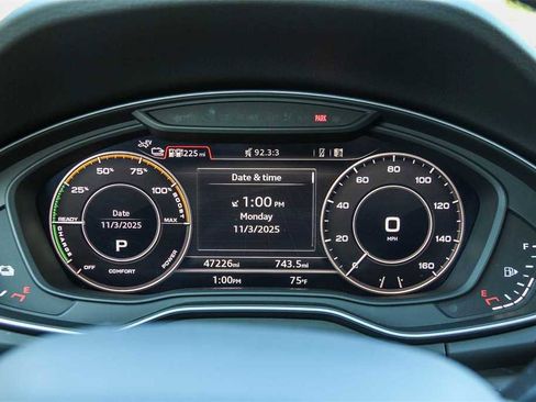 Used 2020 Audi Q5 e Prestige w/ Prestige Package image 22