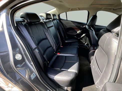 Used 2017 MAZDA MAZDA3 Touring w/ Popular Equipment Package image 22