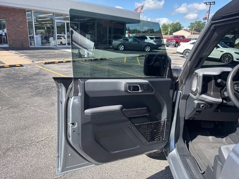 Certified 2023 Ford Bronco 4-Door AWD/4WD image 9