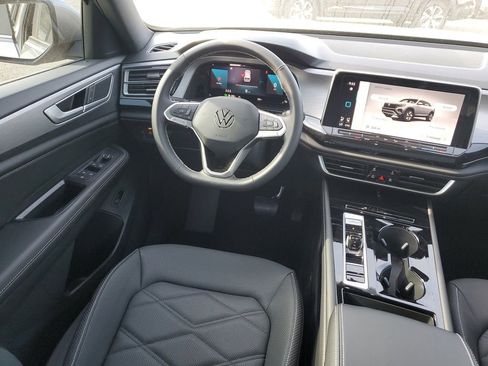 New 2026 Volkswagen Atlas Cross Sport SE image 12