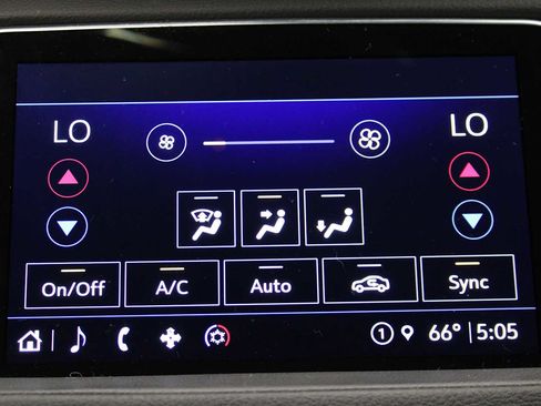Used 2023 Cadillac XT4 Premium Luxury AWD/4WD image 29