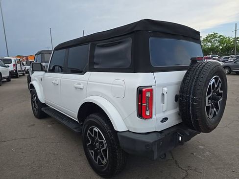 Used 2024 Ford Bronco Outer Banks AWD/4WD image 3