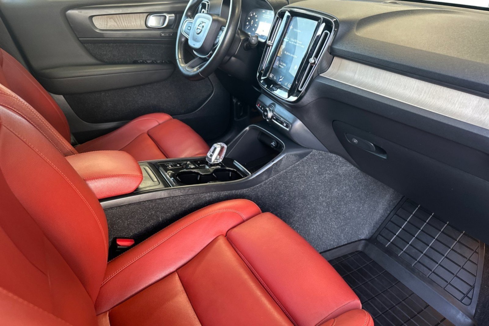 Used 2019 Volvo XC40 T5 Inscription AWD/4WD image 15
