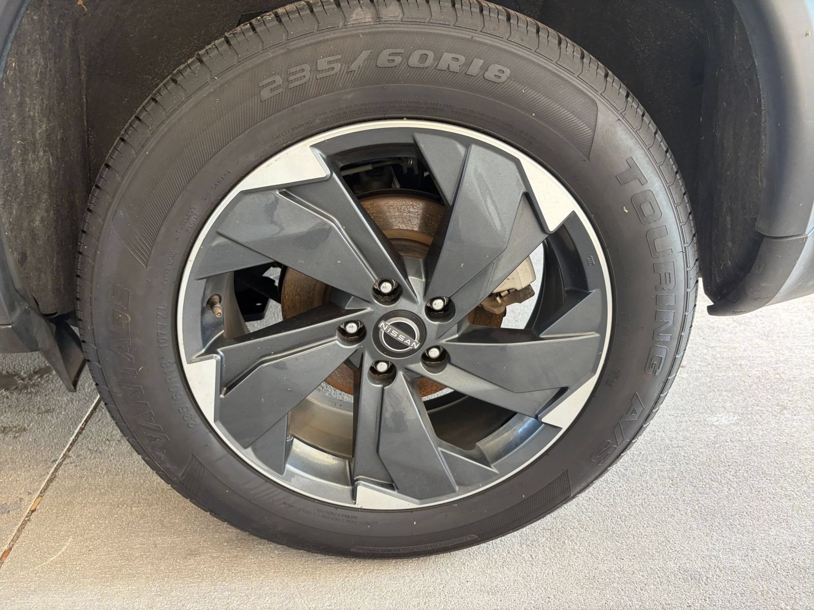Used 2025 Nissan Rogue SV AWD/4WD image 30