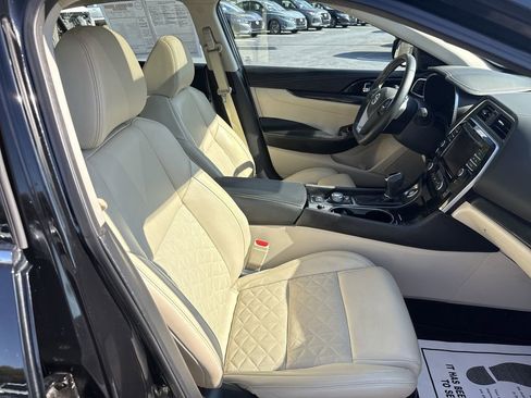 Used 2019 Nissan Maxima Platinum w/ Illumination Package image 16
