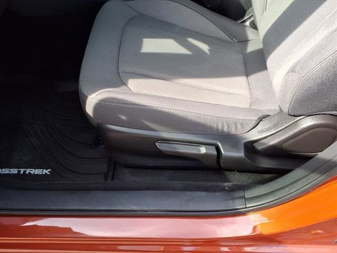 Used 2024 Subaru Crosstrek 2.0i image 14