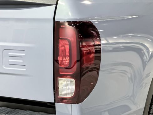 New 2026 Honda Ridgeline Black Edition image 12