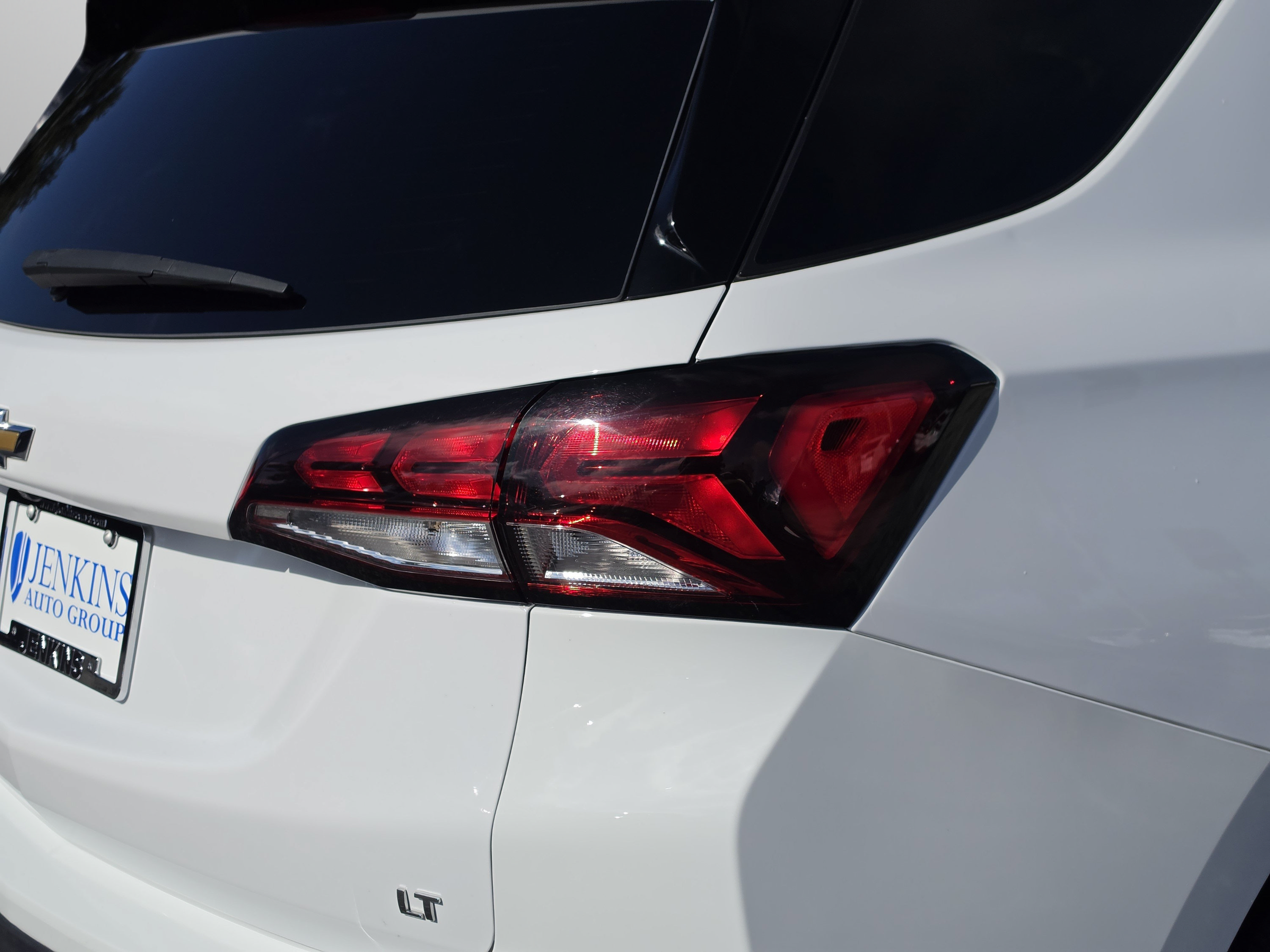 Used 2024 Chevrolet Equinox LT FWD image 14