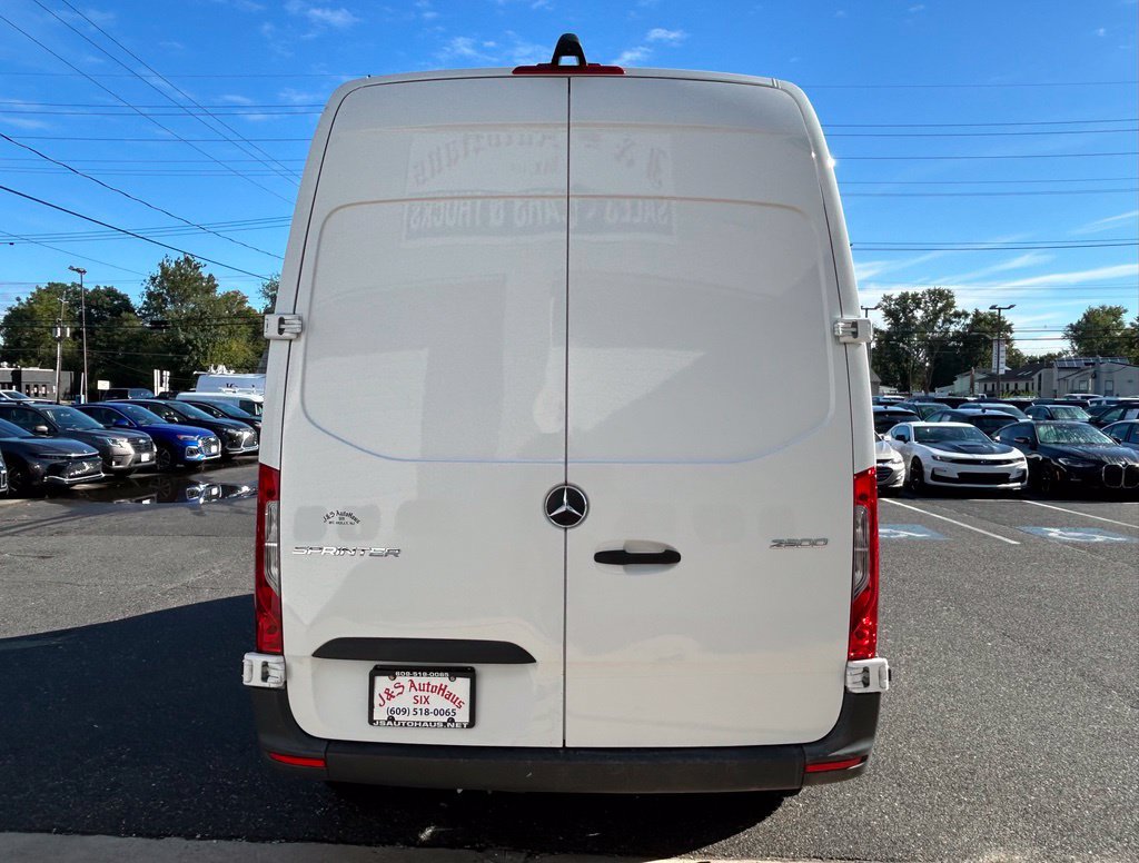 Used 2025 Mercedes-Benz Sprinter 2500 image 6