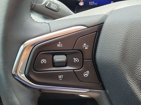 Certified 2026 Chevrolet Trax LT w/ Driver Confidence Package FWD image 43