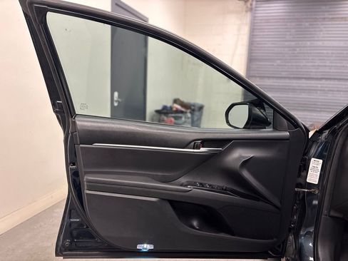 Used 2018 Toyota Camry SE w/ Audio Package image 13