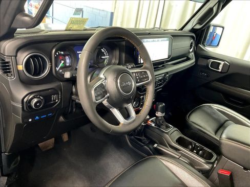 Used 2024 Jeep Wrangler Sahara w/ Technology Group image 8