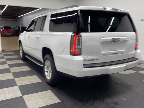 Used 2020 GMC Yukon XL SLT w/ Open Road Package AWD/4WD image 16
