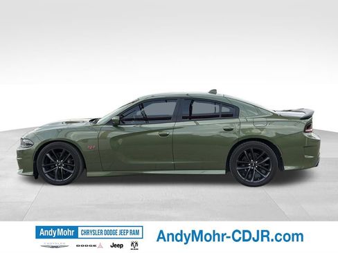 Used 2019 Dodge Charger Scat Pack RWD image 4