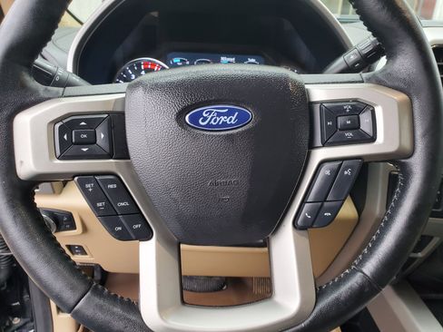 Used 2020 Ford F250 Lariat w/ Lariat Ultimate Package image 30