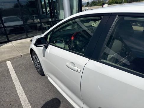 Used 2022 Toyota Corolla LE FWD image 33