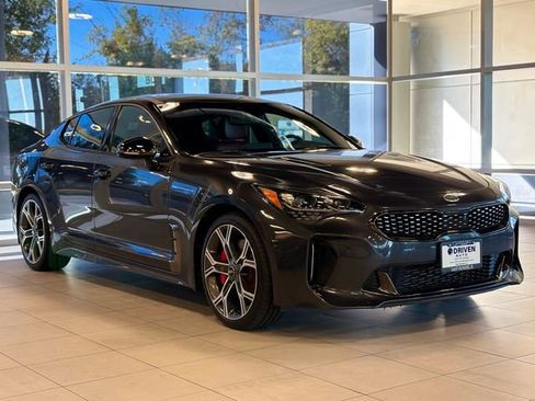 Used 2021 Kia Stinger GT2 image 6
