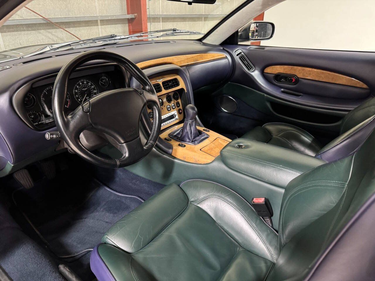 Used 2000 Aston Martin DB7 Vantage RWD image 2