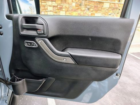 Used 2015 Jeep Wrangler Unlimited Sport w/ Quick Order Package 24S image 17