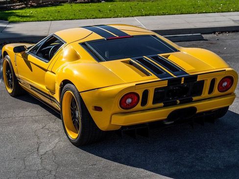 Used 2006 Ford GT image 16