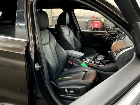 Used 2019 BMW X3 xDrive30i w/ Driving Assistance Package image 11