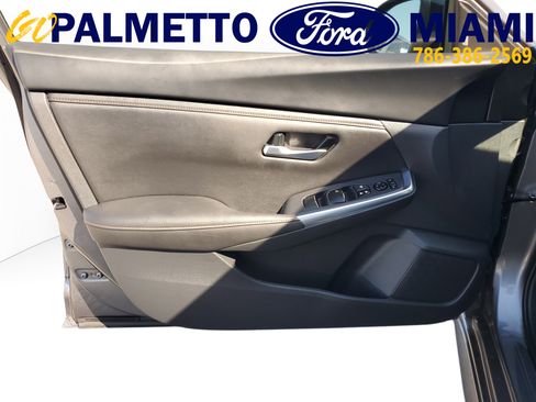 Used 2023 Nissan Sentra SR w/ Electronics Package image 14