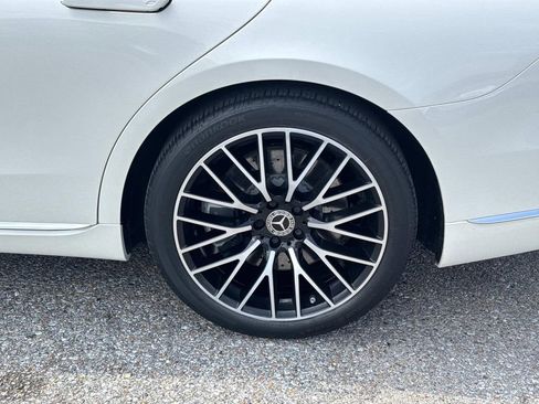 Used 2022 Mercedes-Benz S 580 4MATIC Sedan image 4