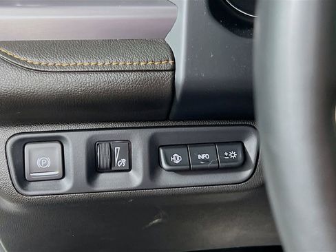 Certified 2023 GMC Acadia AT4 w/ Technology Package AWD/4WD image 9