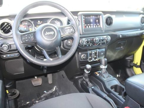 Used 2023 Jeep Wrangler Unlimited w/ Cold Weather Group AWD/4WD image 16