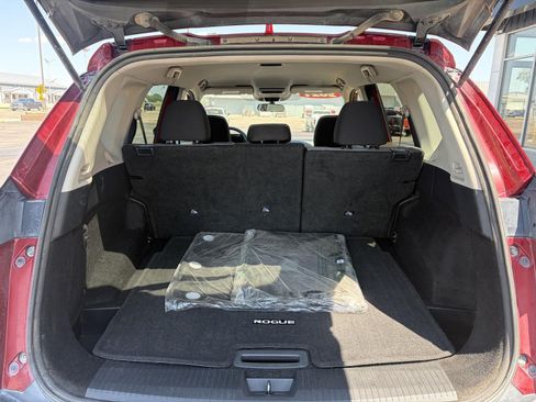 Used 2021 Nissan Rogue SV AWD/4WD image 9