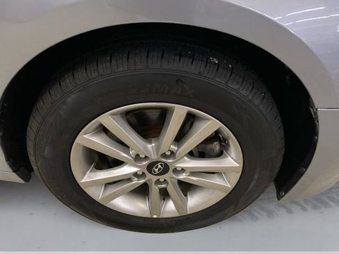 Used 2017 Hyundai Sonata SE w/ Cargo Package FWD image 16