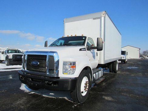 Used 2016 Ford F650 2WD Regular Cab Super Duty image 8