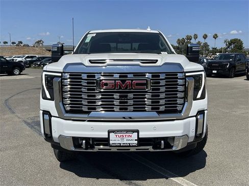 New 2026 GMC Sierra 2500 Denali w/ Denali Reserve Package image 8