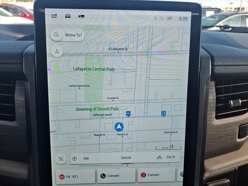 Used 2022 Ford Expedition Max Limited image 19