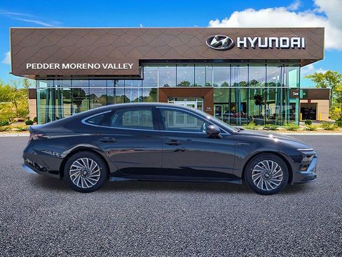 New 2025 Hyundai Sonata Limited image 7