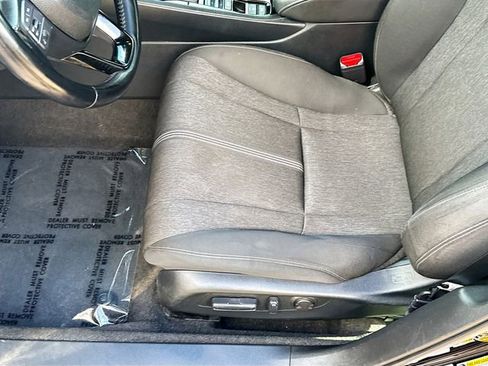 Used 2024 Honda Accord Sport image 18