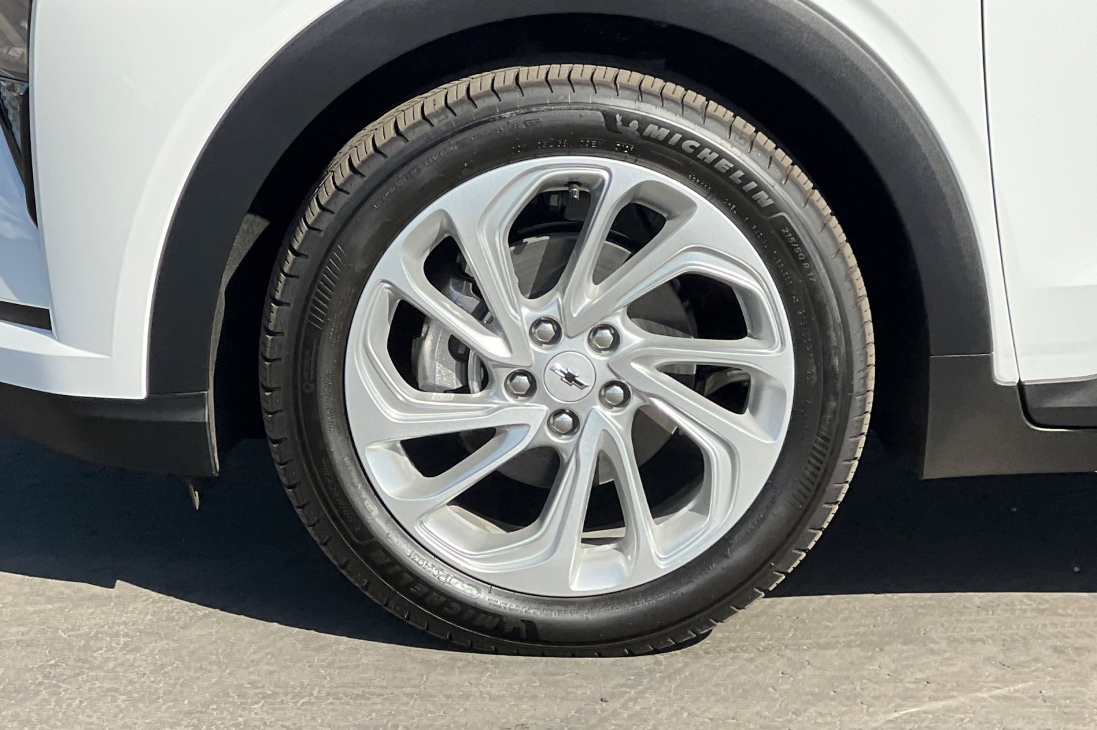New 2027 Chevrolet Bolt LT FWD image 27