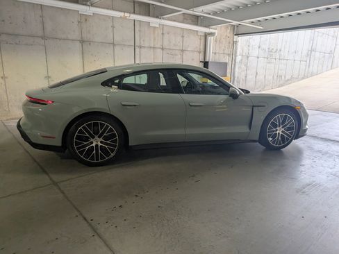 Used 2025 Porsche Taycan image 10