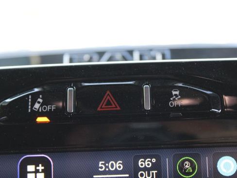 Used 2022 RAM 3500 Limited AWD/4WD image 20