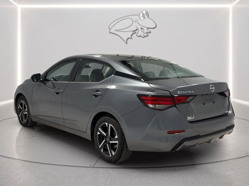 Used 2024 Nissan Sentra SV FWD image 3