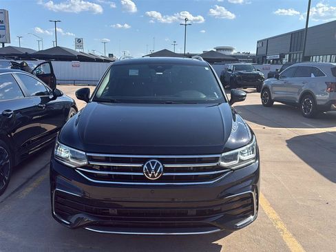 Used 2022 Volkswagen Tiguan SEL R-Line AWD/4WD image 9
