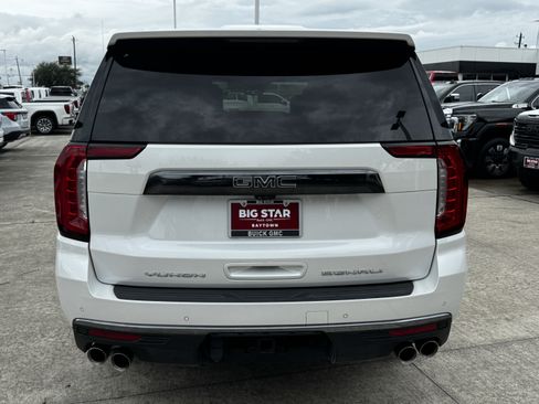 Used 2023 GMC Yukon XL Denali Ultimate AWD/4WD image 9