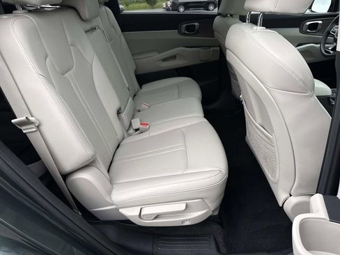 Used 2023 Kia Sorento S w/ Panoramic Sunroof Package AWD/4WD image 21