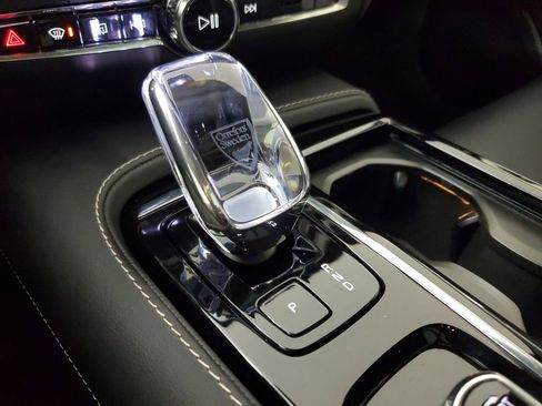 Used 2024 Volvo V60 T8 Polestar w/ Protection Package Premier image 34