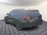 Used 2021 Ford Explorer XLT w/ Equipment Group 202A image 4