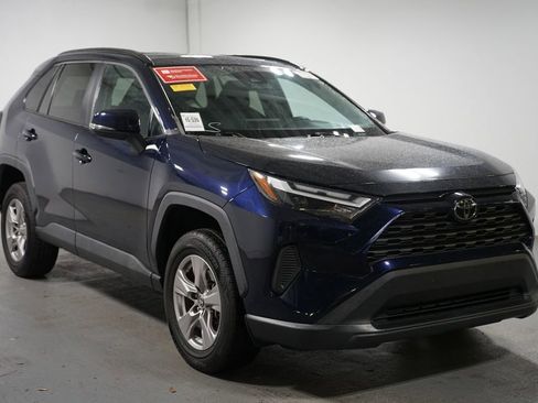 Used 2023 Toyota RAV4 XLE w/ Convenience Package FWD image 3