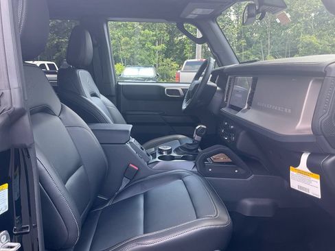 New 2026 Ford Bronco Outer Banks w/ Sasquatch Package AWD/4WD image 12