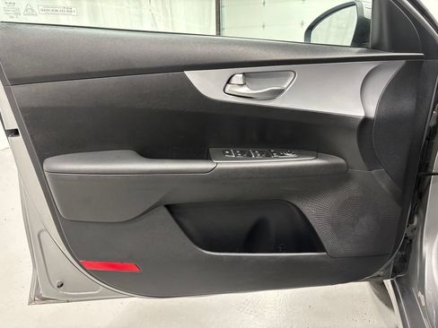 Used 2024 Kia Forte LXS FWD image 8