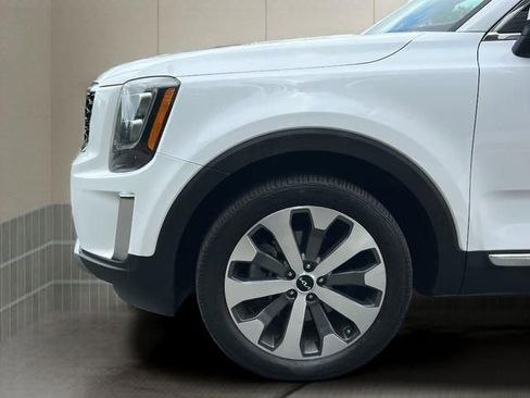 Used 2022 Kia Telluride EX w/ EX Premium Package FWD image 30